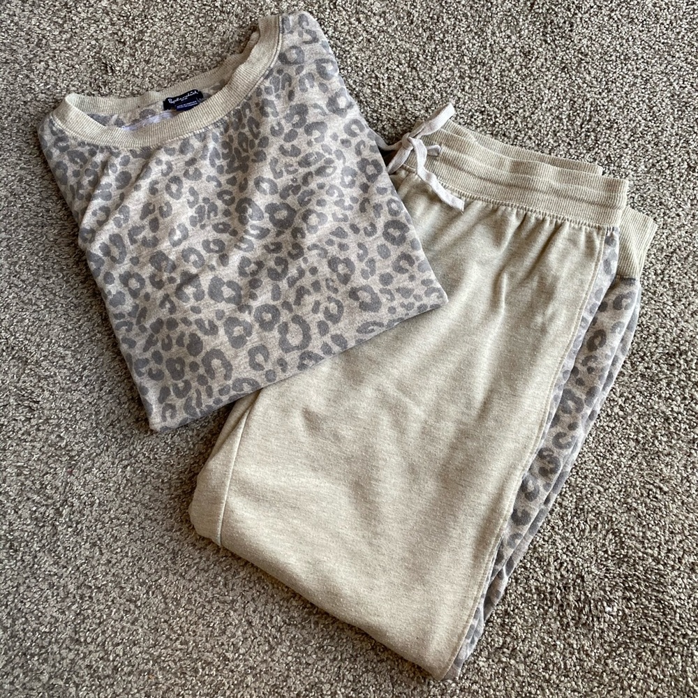Leopard Pajama Set - Picture 2 of 3